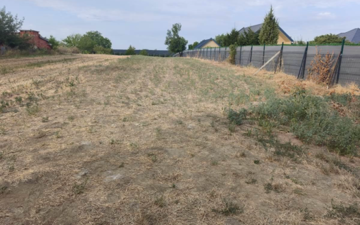 ODLIČNA INVESTICIONA PRILIKA – GRAĐEVINSKO ZEMLJIŠTE 1340m2 U SURDUKU!